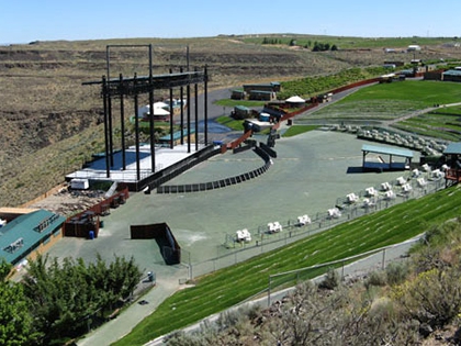 The popular Gorge Amphitheater is only five miles downriver.